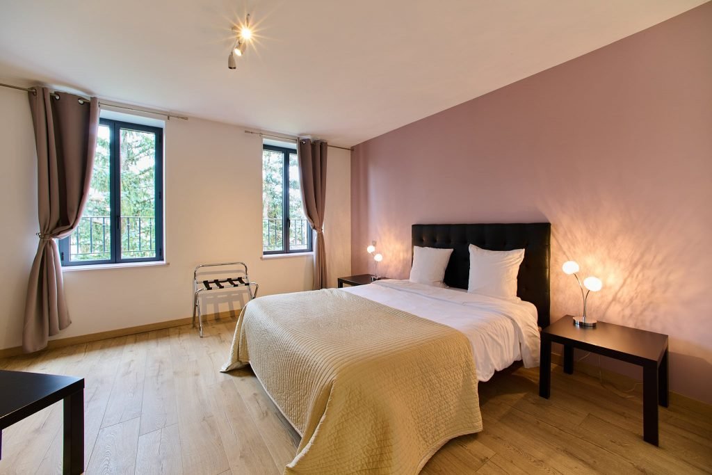Chambre confortable du gîte Côté Village en Bourgogne