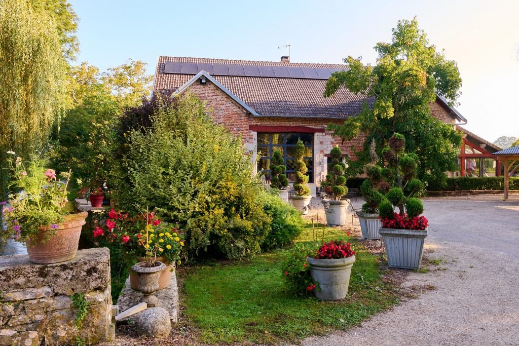 Façade du gîte Côté Rivière au Moulin du Coq