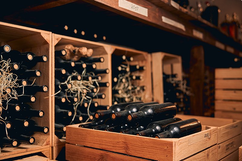 Cave et bouteilles de vin en Bourgogne